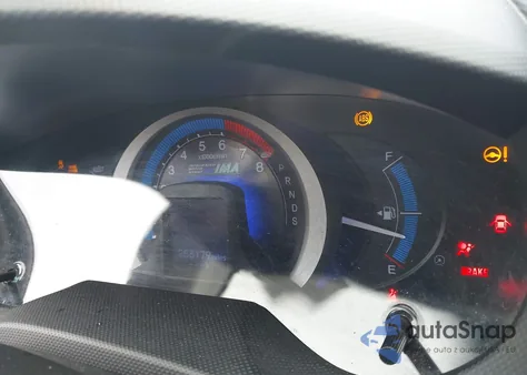 2011 Honda Insight Ex from USA, damaged, VIN JHMZE2H77BS008298